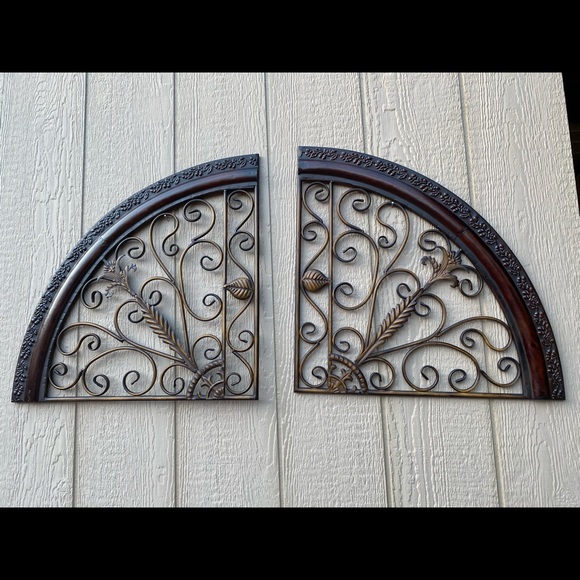 Home Interior -CH Retro Hammered Contemporary Plaq